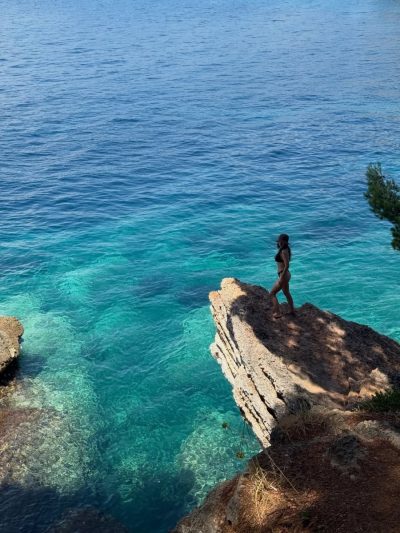 Sveti Stefan, Crna Gora в июне — фото погоды (2026-06-28)