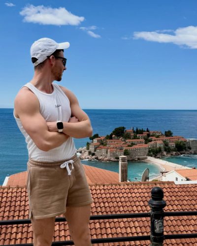 Sveti Stefan, Crna Gora в июне — фото погоды (2026-06-29)