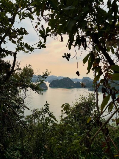 Ha Long Bay в мае — фото погоды (2026-05-16)