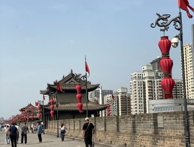 Xi'an City Wall в апреле — фото погоды (2026-04-21)