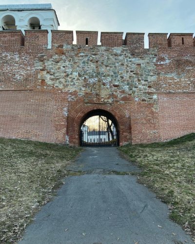 Новгородский Кремль / Novgorod Kremlin в марте — фото погоды (2026-03-30)
