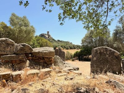 Tomba dei giganti di Su Mont'e s'Abe в июне — фото погоды (2026-06-09)