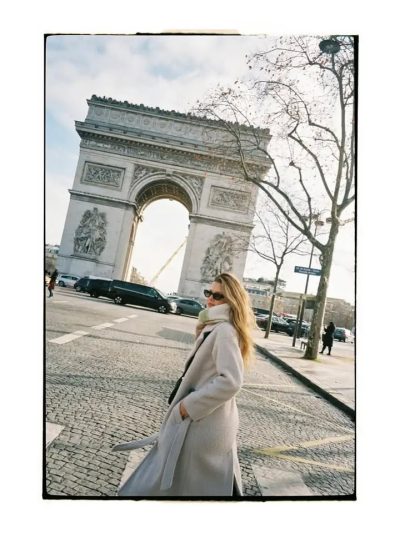 Arc de Triomphe, Paris в феврале — фото погоды (2026-02-23)