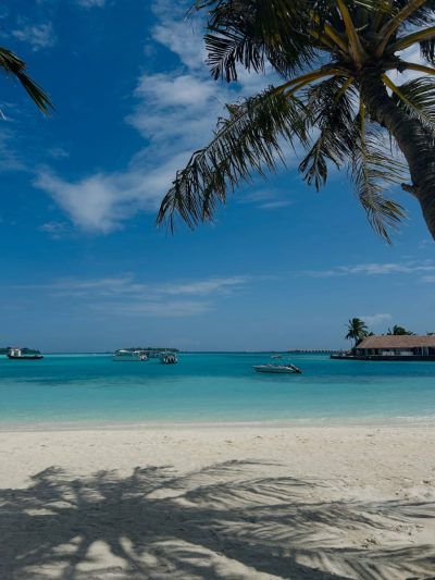 Holiday Inn Kandooma Resort,Maldives — фото погоды в июле (2026-07-10)