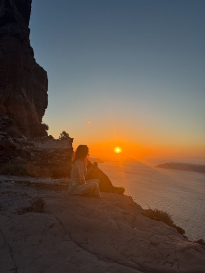 Skaros Rock в июне — фото погоды (2026-06-12)