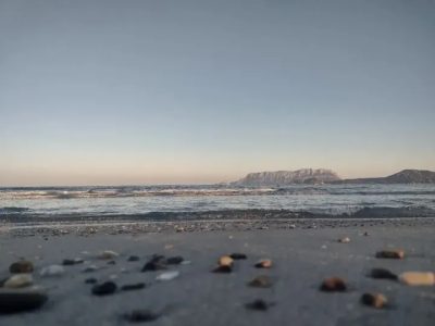 Spiaggia Pittulongu в феврале — фото погоды (2026-02-18)