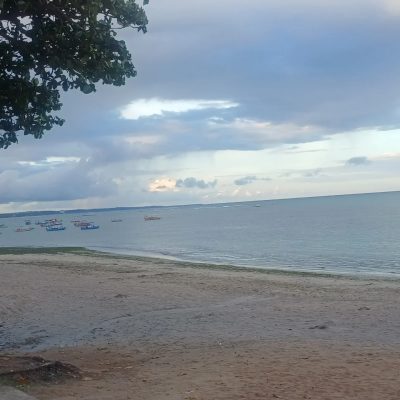 Praia da Ponta Verde в апреле — фото погоды (2026-04-10)