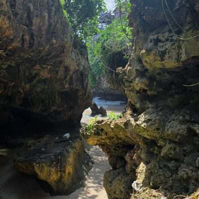 Suluban Beach, Bali в июне — фото погоды (2026-06-06)