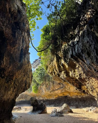 Suluban Beach, Bali в июне — фото погоды (2026-06-15)