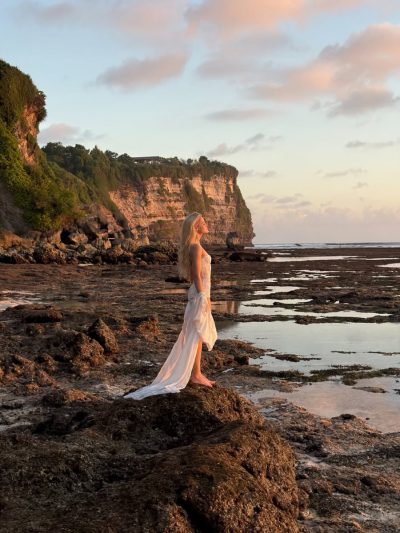Suluban Beach, Bali в июне — фото погоды (2026-06-16)