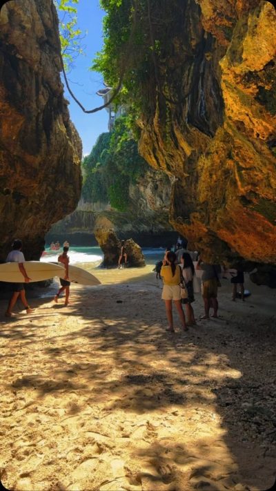 Suluban Beach, Bali в июле — фото погоды (2026-07-08)