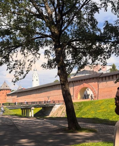 Великий Новгород, Кремль в июне — фото погоды (2026-06-09)