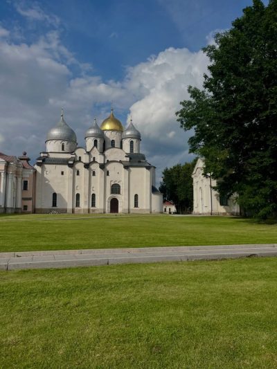 Великий Новгород, Кремль в июле — фото погоды (2026-07-17)