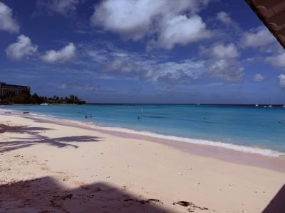 Pebbles Beach, Barbados в апреле — фото погоды (2026-04-08)