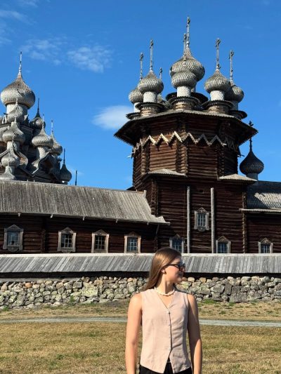 Церковь Преображения Господня на острове Кижи в августе — фото погоды (2025-08-17)