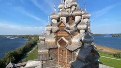 Церковь Преображения Господня на острове Кижи в августе — фото погоды (2025-08-23)