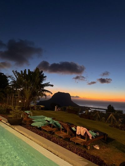Chalets Chamarel - Sea Resorts Retreat — фото погоды в марте (2026-03-23)