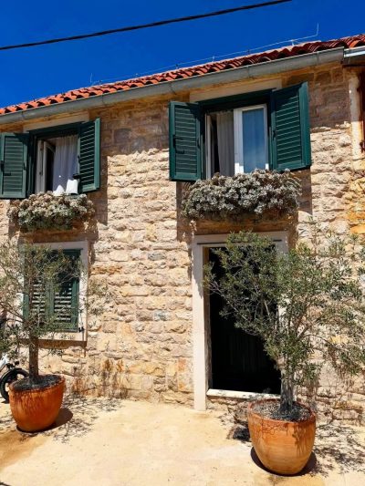 Maslinica,Otok Šolta в мае — фото погоды (2026-05-30)