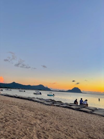 La Preneuse Public Beach в марте — фото погоды (2026-03-02)