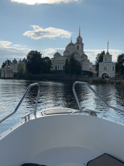 Селигер, Нило-Столобенский Мужской Монастырь в сентябре — фото погоды (2025-09-14)
