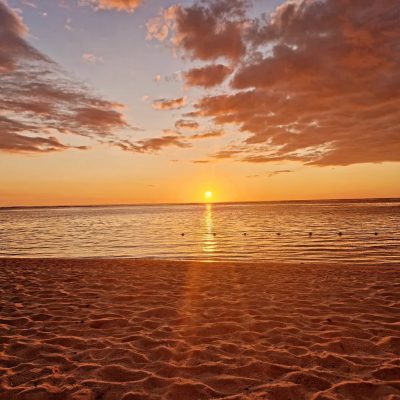 Le Morne BEACH в октябре — фото погоды (2025-10-26)