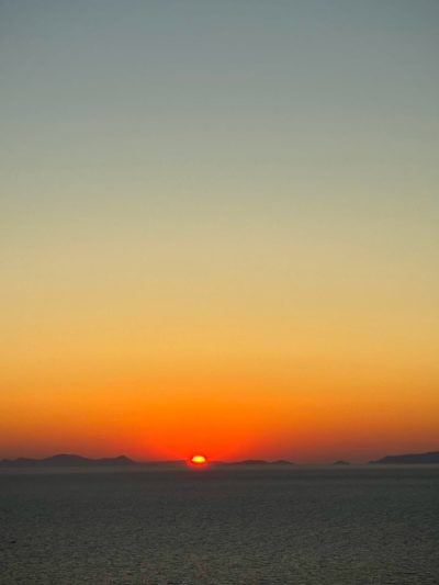 Sunset at Oia в июле — фото погоды (2026-07-12)
