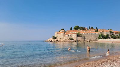 Sveti Stefan Beach Resort — фото погоды в августе (2024-08-06)