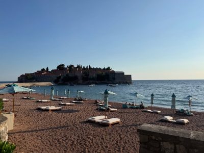 Sveti Stefan Beach Resort — фото погоды в июле (2026-07-06)