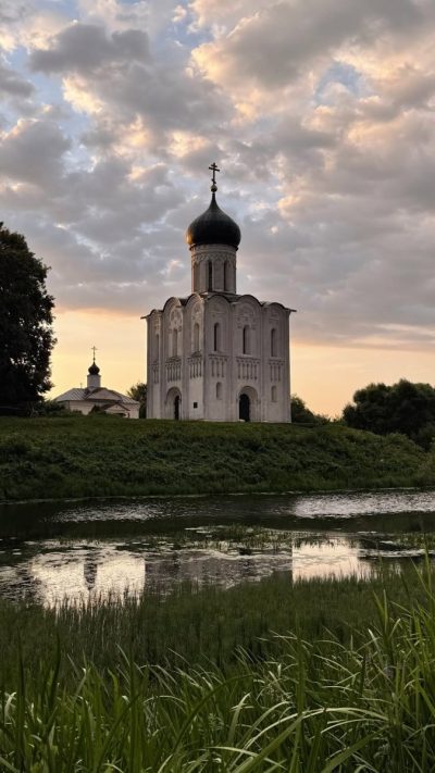 Церковь Покрова на Нерли в июле — фото погоды (2026-07-09)