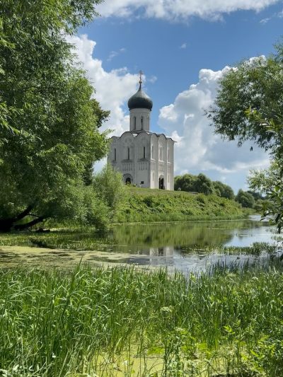 Церковь Покрова на Нерли в июле — фото погоды (2026-07-14)