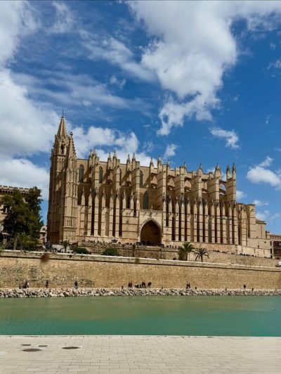 La Seu Cathedral Palma De Mallorca Spain — фото погоды в марте (2026-03-29)