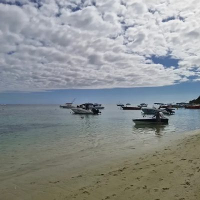 Trou Aux Biches Beach, Île Maurice в июле — фото погоды (2026-07-12)
