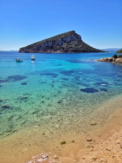 Cala Moresca в апреле — фото погоды (2026-04-17)