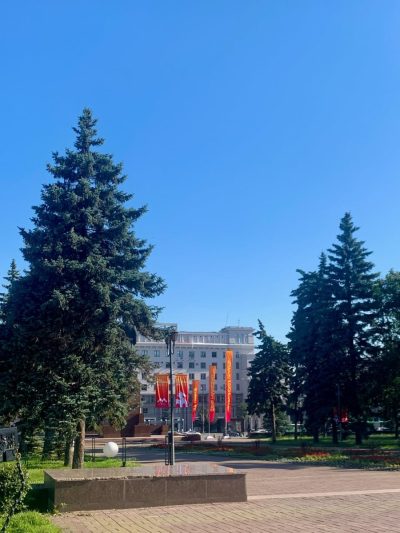 Площадь Революции в июле — фото погоды (2026-07-15)