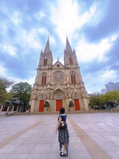Sacred Heart Cathedral (Guangzhou) в апреле — фото погоды (2026-04-23)