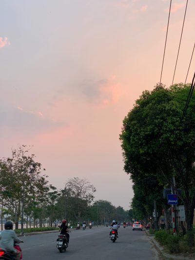 Thành Phố Huế Xinh Đẹp..<3 в мае — фото погоды (2026-05-23)