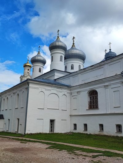 Юрьев Монастырь Великий Новгород в августе — фото погоды (2025-08-25)