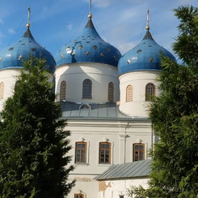 Юрьев Монастырь Великий Новгород в августе — фото погоды (2025-08-26)