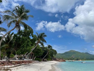 Pralin, Seychelles в феврале — фото погоды (2026-02-11)