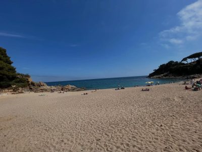 Cala Sant Francesc, Blanes в апреле — фото погоды (2026-04-20)