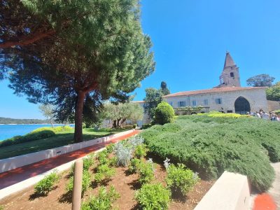 Red Island , Croatia в апреле — фото погоды (2026-04-27)
