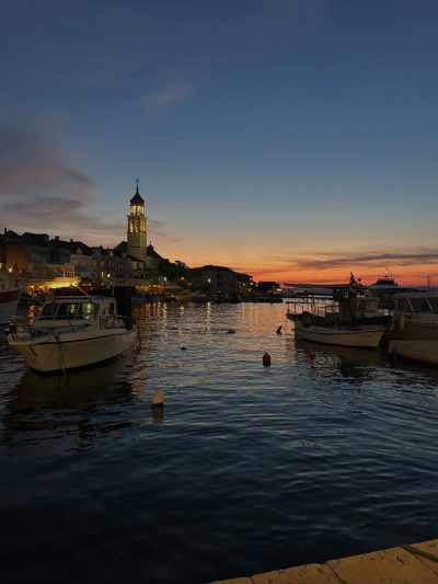 Sutivan Otok Brač в марте — фото погоды (2026-03-16)