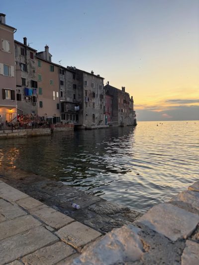 Rovinj Stari Grad в июне — фото погоды (2026-06-27)