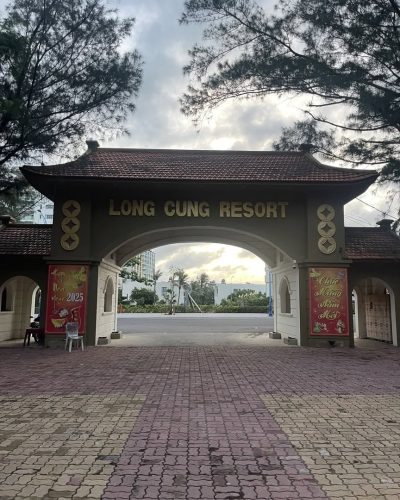 Bãi Tắm Long Cung в июне — фото погоды (2025-06-05)