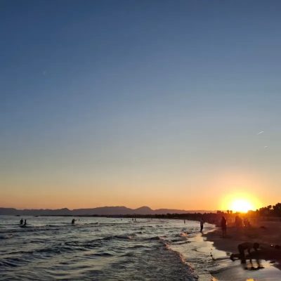 Salou, Barcelona в июле — фото погоды (2026-07-22)