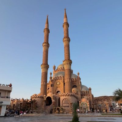 Old Egypt Shopping Village в апреле — фото погоды (2026-04-17)