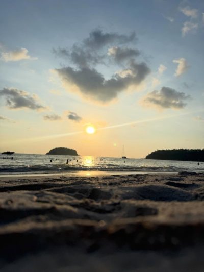 Kata Beach Phuket Thailand в апреле — фото погоды (2026-04-28)