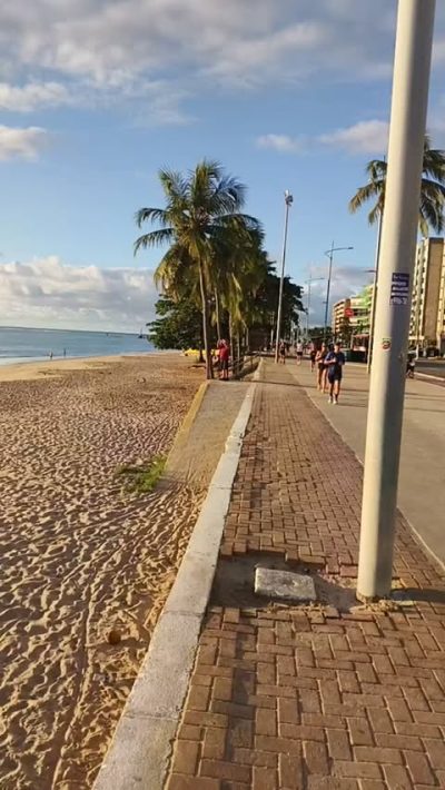 Praia Ponta Verde в июле — фото погоды (2026-07-11)