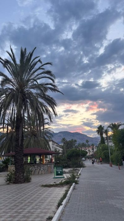 Kemer Marina в июне — фото погоды (2026-06-25)