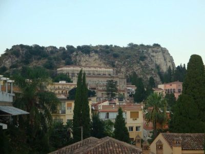 Giardini Naxos в августе — фото погоды (2025-08-27)